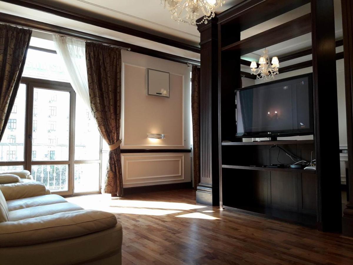 Vip Apartment. Kreshatik, Maidan Nezavisimosti. Kyiv Exterior photo
