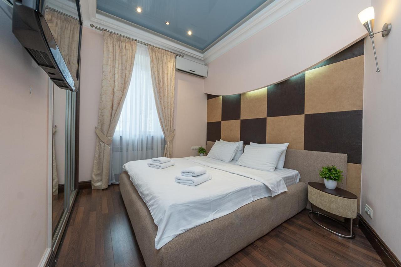 Vip Apartment. Kreshatik, Maidan Nezavisimosti. Kyiv Exterior photo